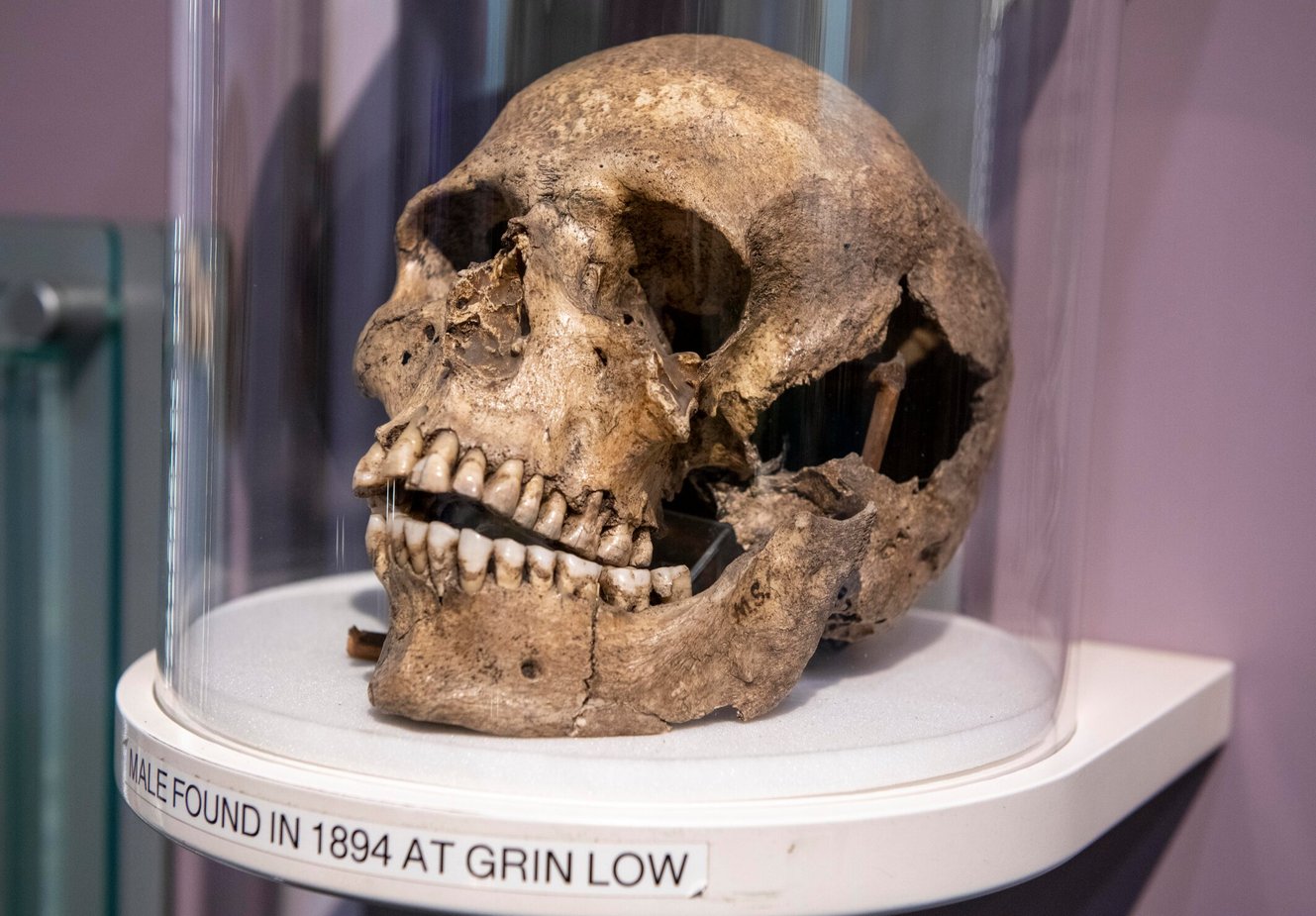Poole’s Cavern Exhibition Explore Buxton Country Park and Solomon’s Temple